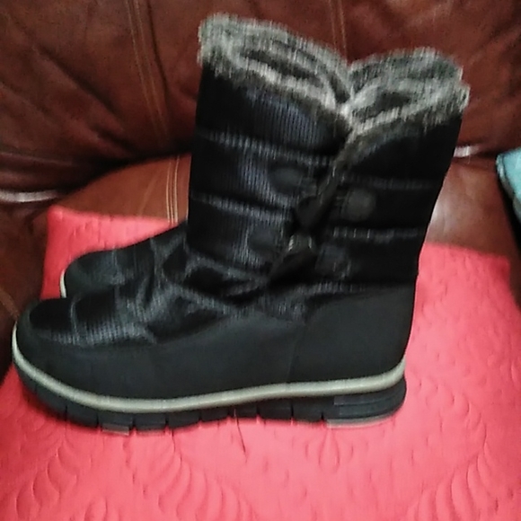 Clarks winter boots - Picture 4 of 7